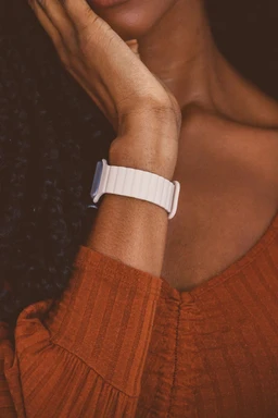 nude-magnetic-loop-watch-band-magnetic-apple-watch-bands-380869
