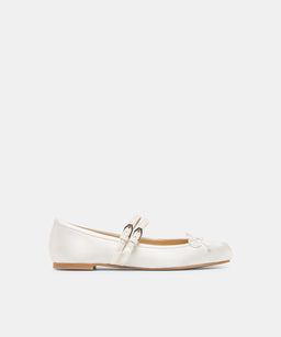 DOLCEVITA-FLATS_GIBSEN_WHITESATIN-02_704b4561-fd66-4d76-b7b0-67a751542872