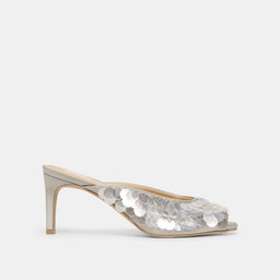 DOLCEVITA-HEELS_SAMARYCONFETTI_SILVERSATIN-02