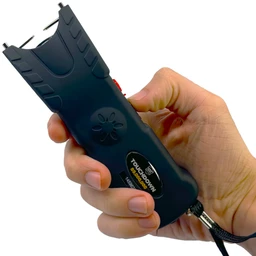 Streetwise_Touchdown_Rechargeable_LED_Stun_Gun_89M_on_hand