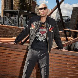 EHMO1202-1_JACKET_4_38295390-27ba-44d8-a884-da4ceabcb5ce