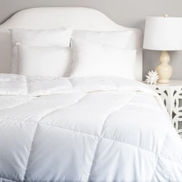Summer_comforter_1024x1024_0acd896e-fa5e-4c9b-9309-b8dd7f6e92e7