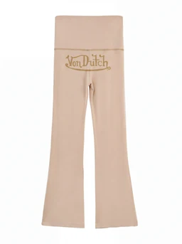 GeneratedwithKive.ai-Editthisstandaloneproductphotoofthetanpantsonaplainwhitebackground.ChangetheVonDutchlogoandthehorizontalstitchingtoawarmgoldtonethatmatchestheattachedgoldreferenc
