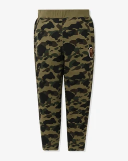 apparel_bottom_bape_1st-camo-ape-head-patched-sweat-pants_1I80-152-024.color_green.view_1