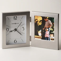 05-envision-tabletop-clock-studio-white