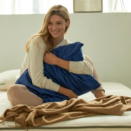 AvocadoSilkPillowcaseInNavy