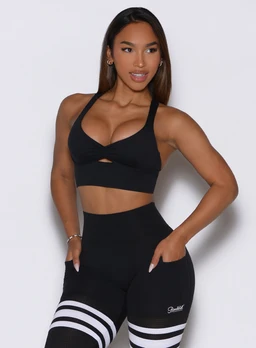 KeyholeBralette_Black_02