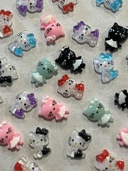 largecharmspackhellokitty11_0