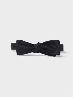 black-satin-straight-bow-tie-813991