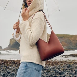 naomi-shoulder-bag-small-nutmeg-NAO-NUT-SM-239_1_cc1064fe-fc44-48de-81c7-bd9314952726