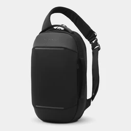 NVSL10-BLK-01_NavigatorSling10L_Ecomm_Nomatic_Main