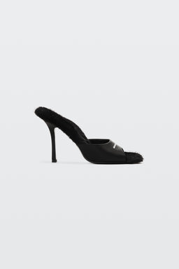 BLACK-outfit_d921cb15-d07c-4ae8-a27a-6bc512e1a656