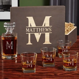 carson-personalized-whiskey-decanter-set-with-square-glasses-handcrafted-gift-box-138983
