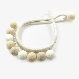 pompom-tie-back-beige_62951daa-5034-492c-973e-f5b9a4ba4647