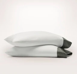 JuniperColorblock_Signature_PillowcaseSet_Stack_08052024_02a8ba12-1524-4dc5-84ae-11576b3aea66