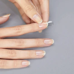 GCM75_GlazeStrong_Clear_Hand