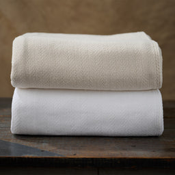 AllAmericanBlankets_lifestyle_RCJuly2025_0014_2025_07_22_Red_Land_Cotton42993