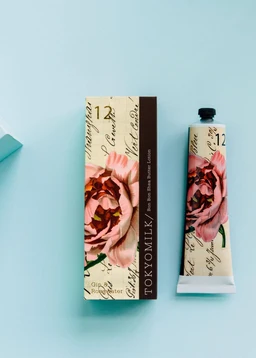 tokyo-milk-classic-gin-and-rosewater-bon-bon-shea-butter-lotion-front_ca047b68-7d07-466a-bd17-b7039213f80d