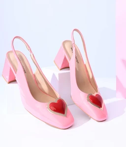unique-vintage-pink-heart-leatherette-slingback-heels-816455